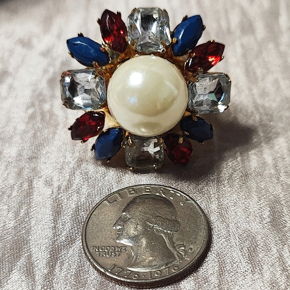 SCAASI CN Clear Rhinestone Red Blue Gold Tone Large Faux Pearl Cocktail Ring 9 - Picture 8 of 9